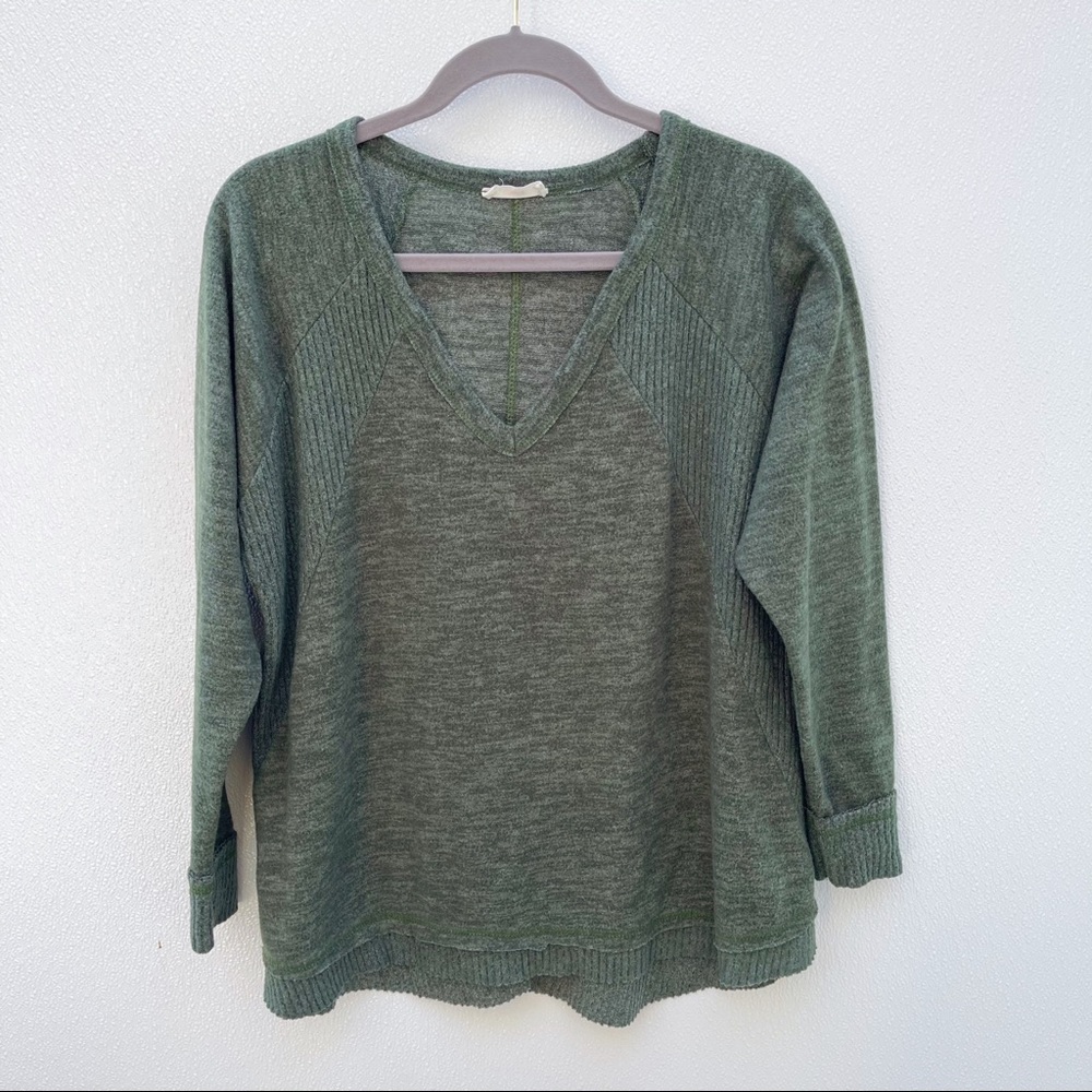 Hummingbird Anthropologie over size sweater boho